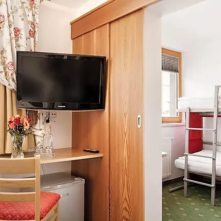 Ziach & Candy Hotel